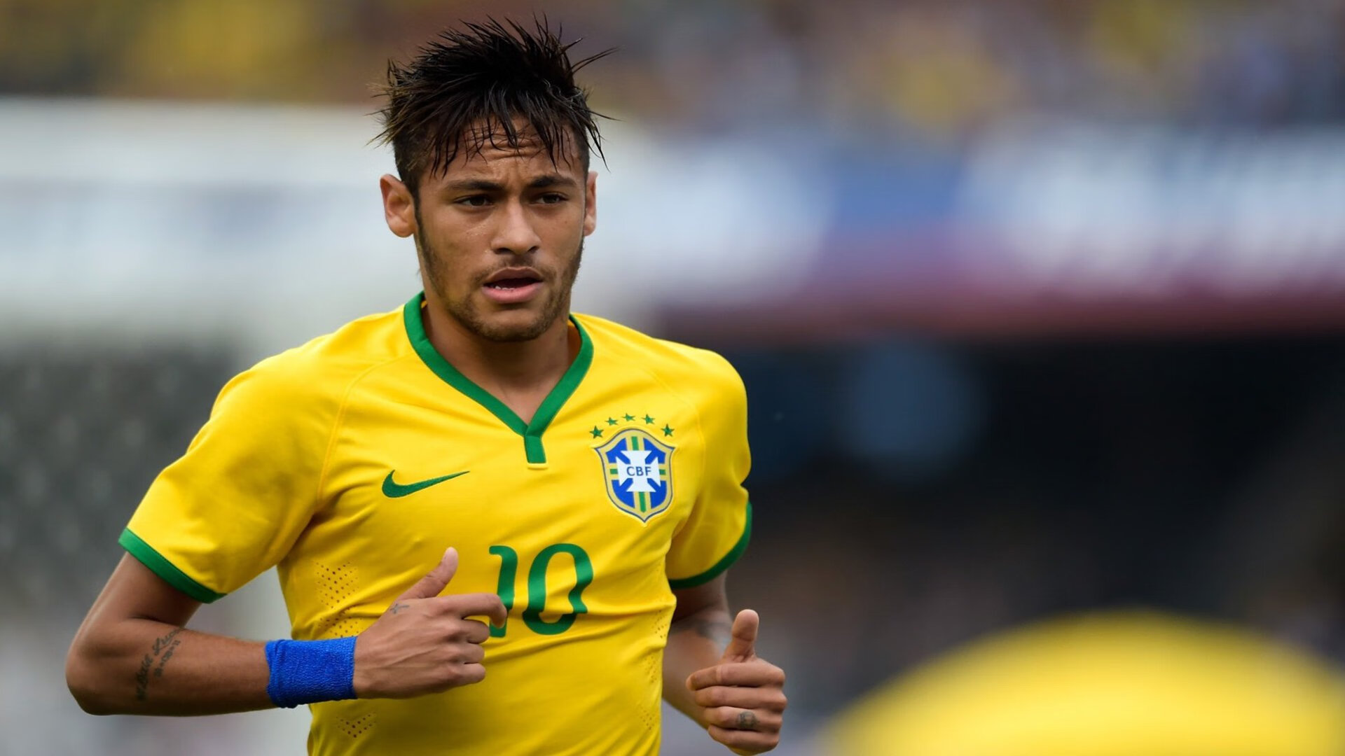 开云体育-青年球员是否应提前适应多种战术体系，年轻人球队比赛